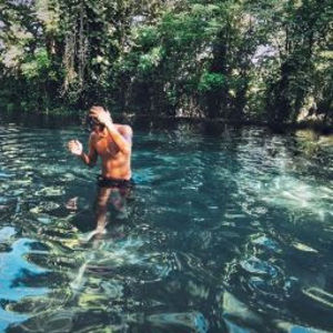 Meet your Posher, Levy